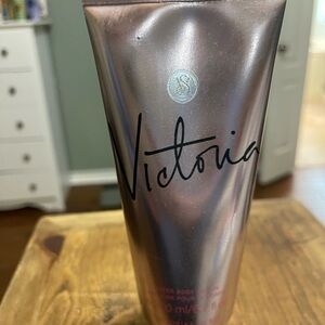 Victoria's Secret Shimmering Body Lotion - Silver